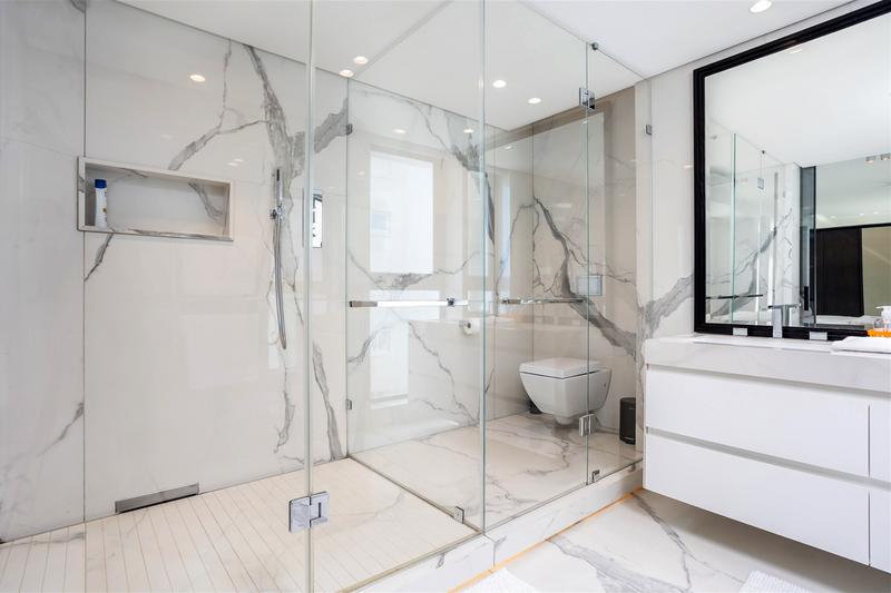 5 Bedroom Property for Sale in Bantry Bay Western Cape